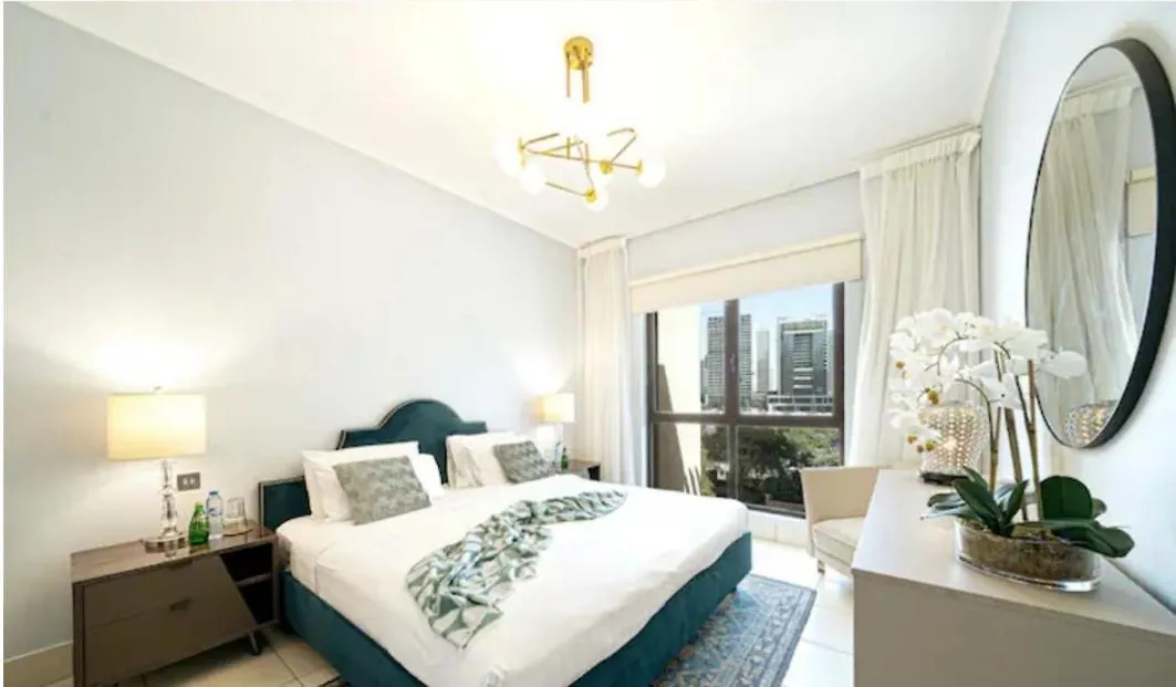 Apartment Vibrant One Bed, 5 Mins Walk To Dubai Mall, Burj United Arab Emirates